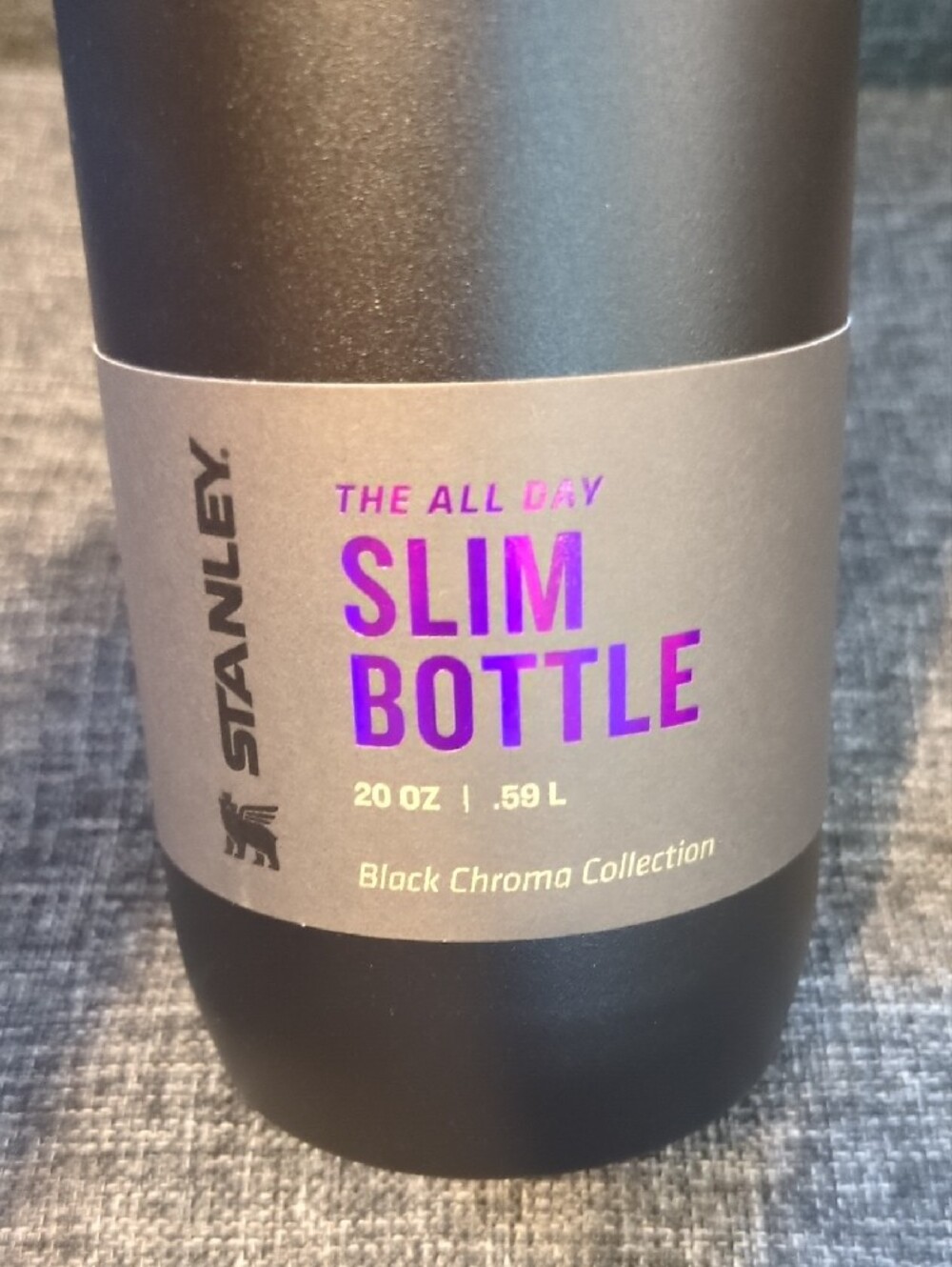 Limited Stanley Black Chroma Slim Bottle with Iridescent Purple Logo and Cap - Picture 4 of 11